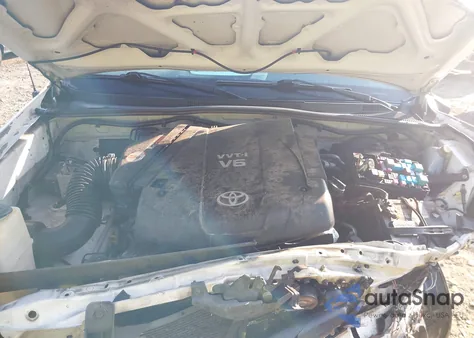 2006 Toyota Tacoma Prerunner V6 from USA, damaged, VIN 3TMJU62N66M011658